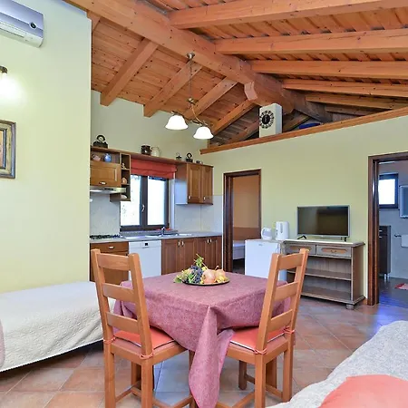 Apartments Ana 379 Rovinj Exterior photo