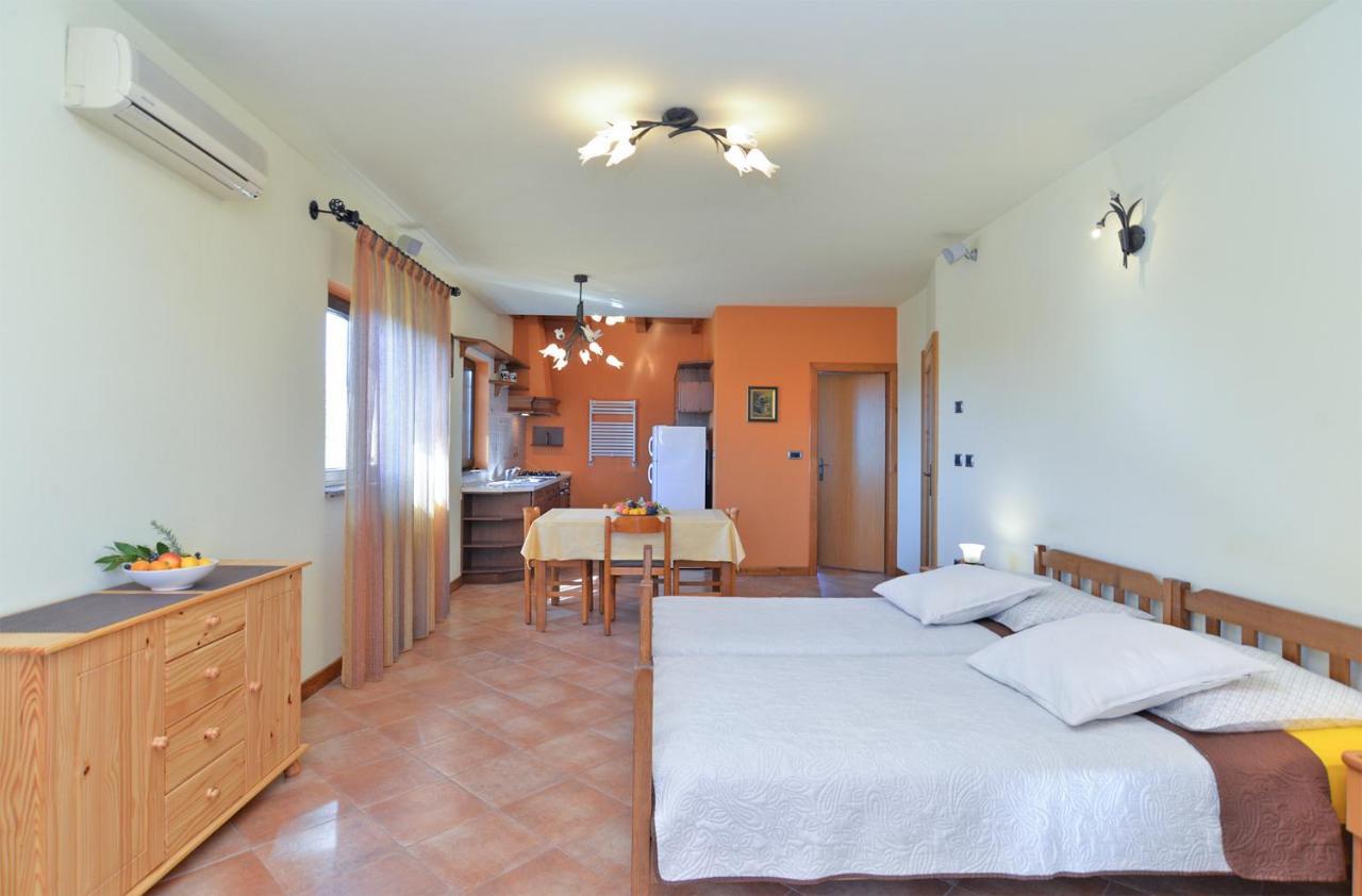 Ana 379 Apartment