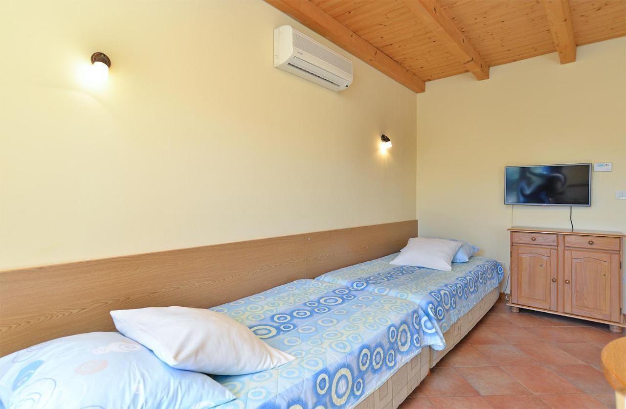 Ana 379 * Rovinj