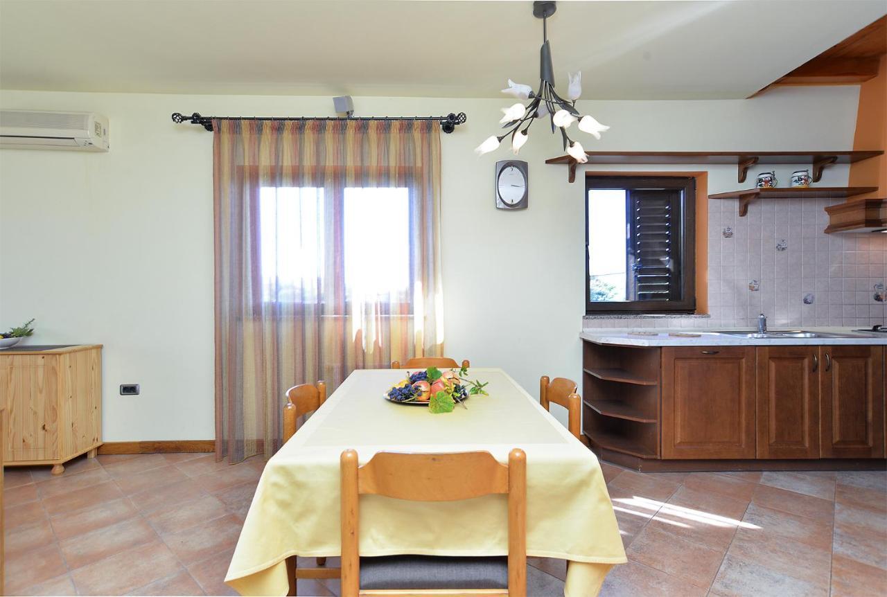 Ana 379 Apartment