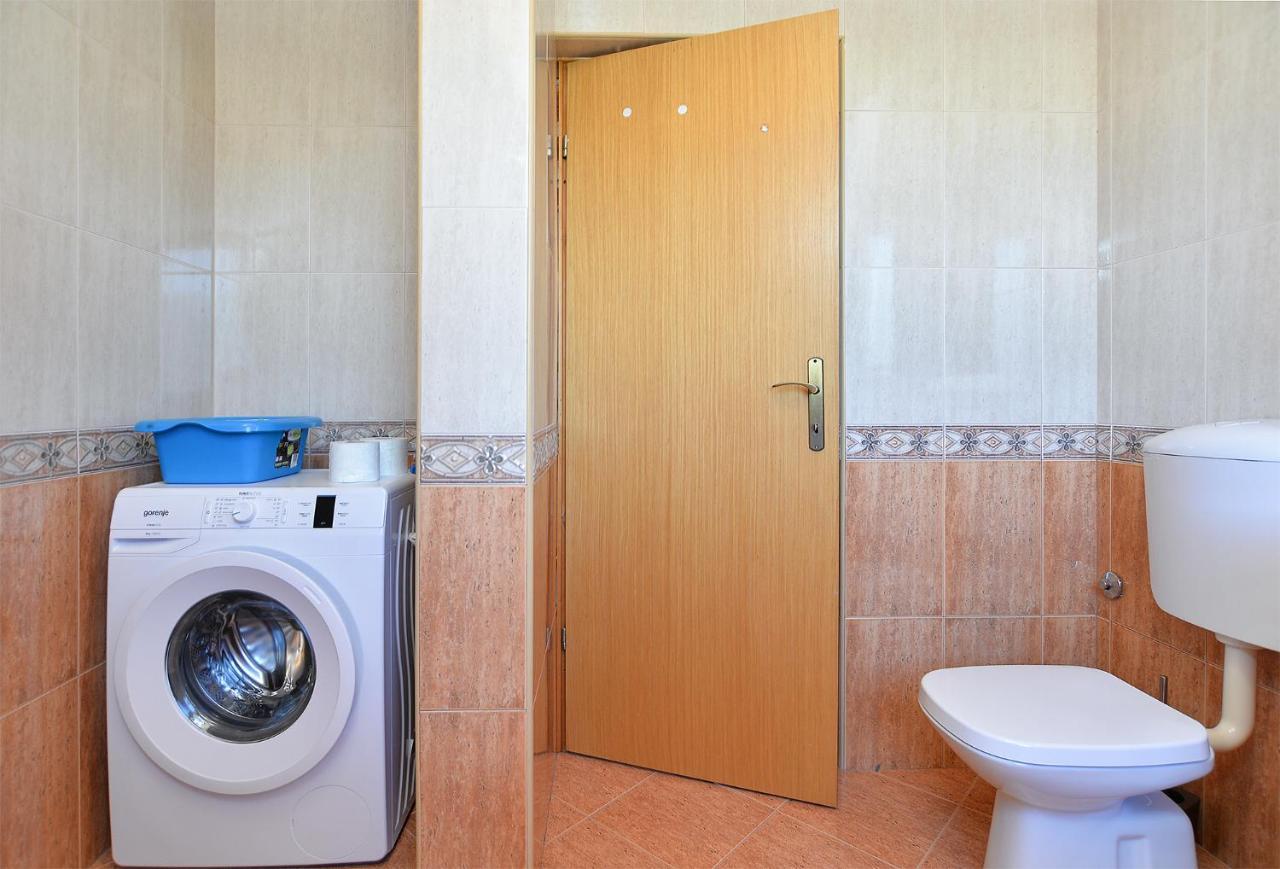 Ana 379 Apartment