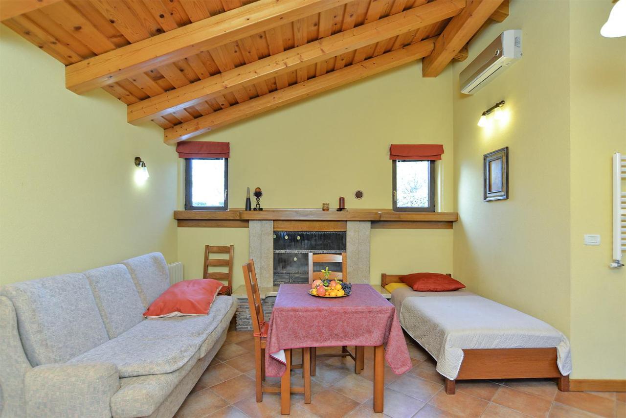 Ana 379 Apartment